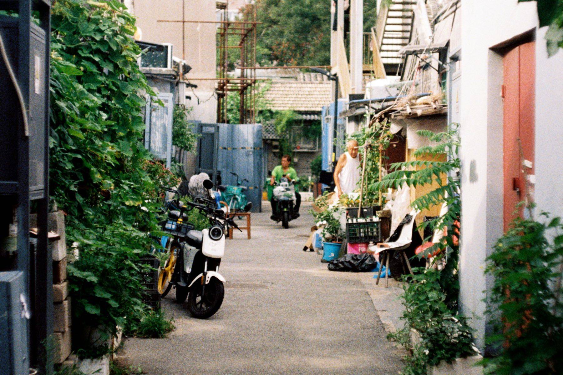 Photograph by Howen