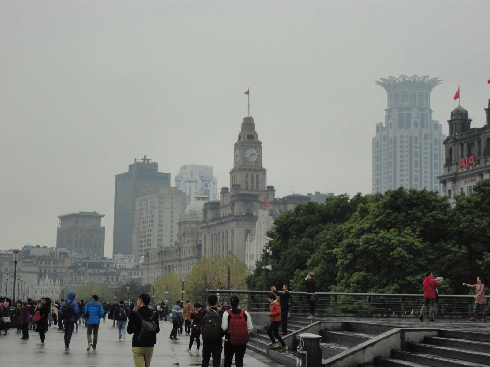 Shanghai · The Bund · Keep the day your own